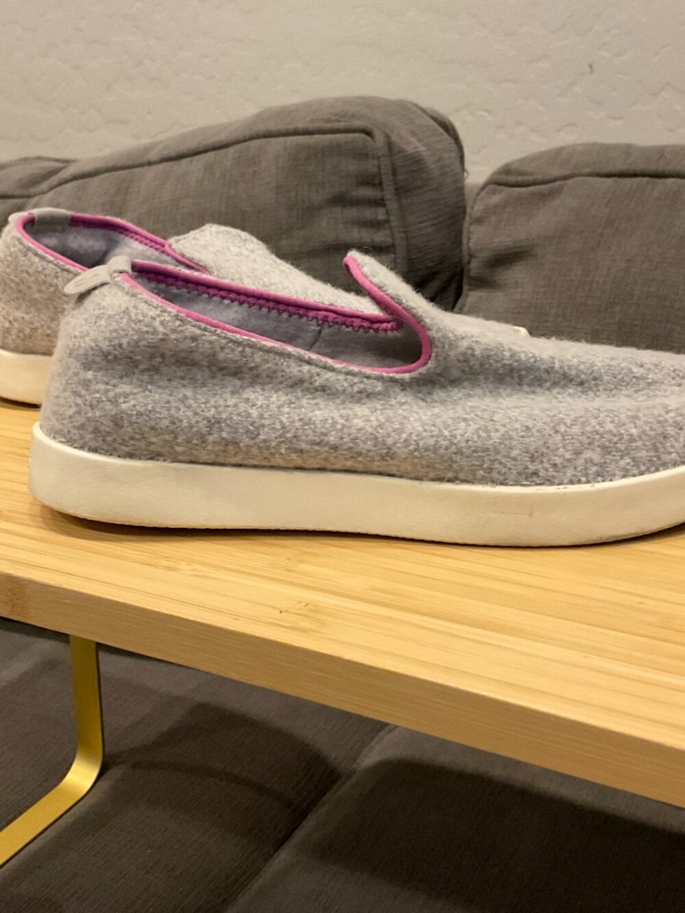 Allbirds Wool Lounger Slip On Shoes Grey Pink Girls Size 2 - Picture 2 of 3